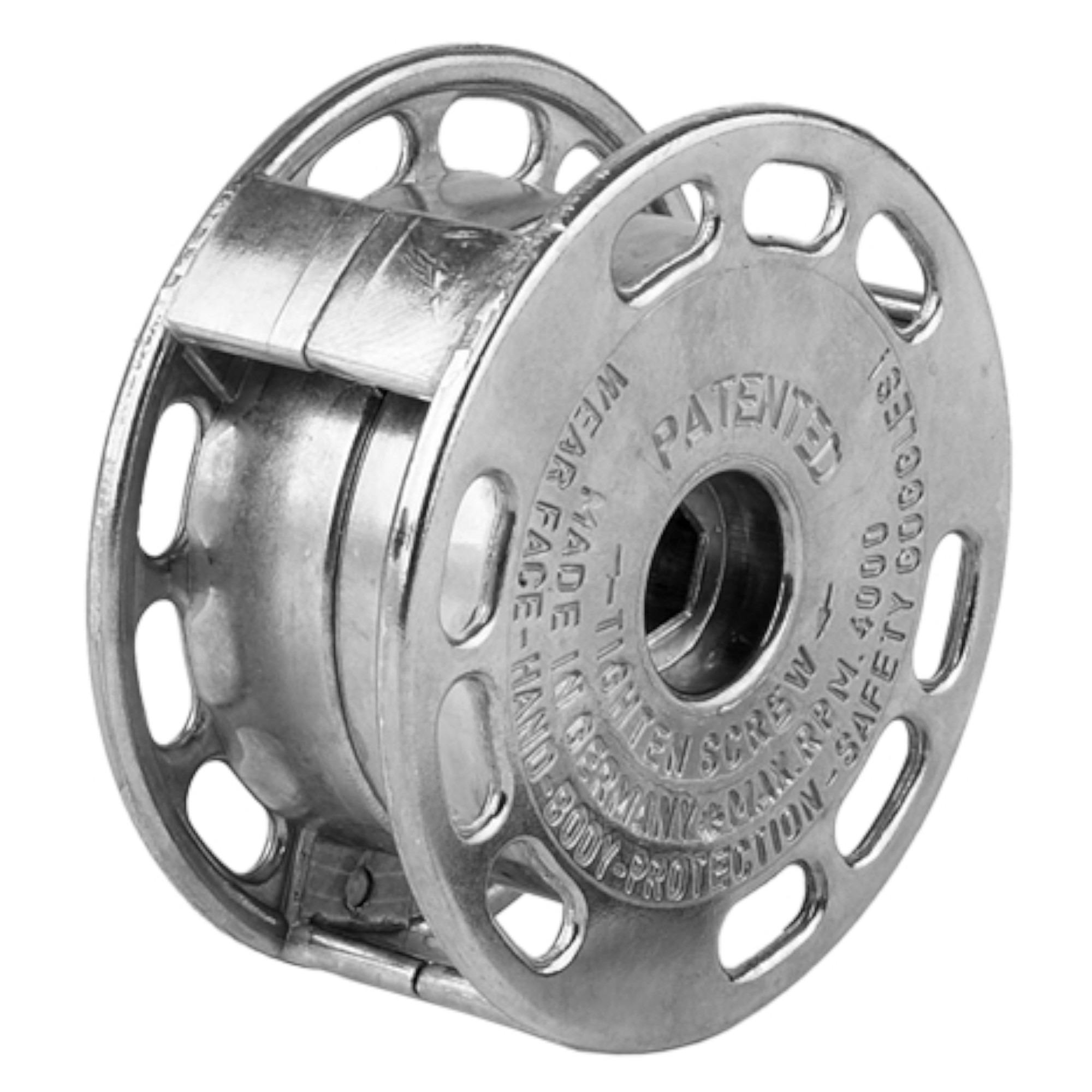 Eine metallene Spule mit Löchern, die wahrscheinlich für das Aufwickeln von Drähten oder Schnüren verwendet wird. Die Oberfläche zeigt eine eingravierte Patentanmeldung und andere technische Details.