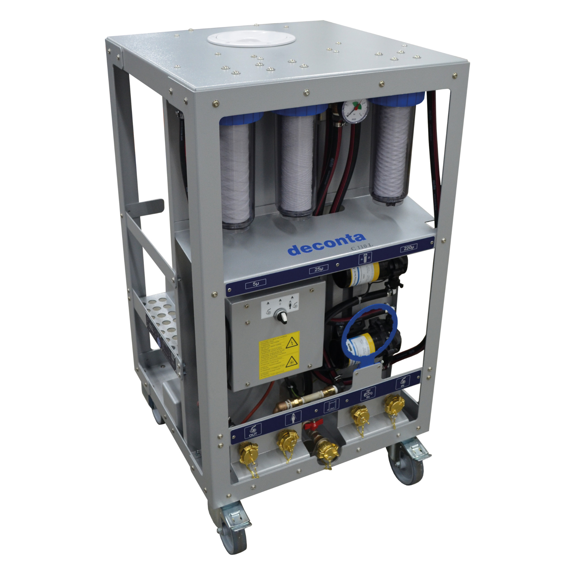 Mobiles Wassermanagement-Boilersystem mit Metallrahmen, drei blauen Filtereinsätzen, Bedienelementen, Anschlüssen und Rollen